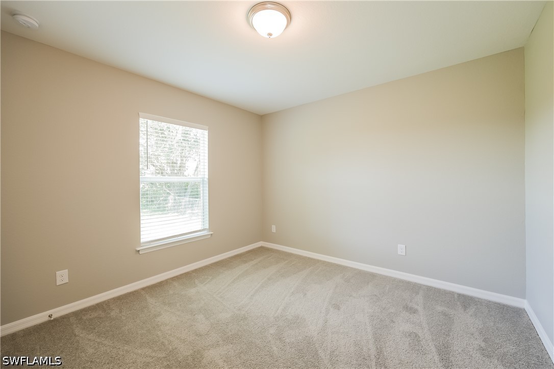 3 Bed SingleFamilyResidence for Sale in Lehigh Acres, photo 10