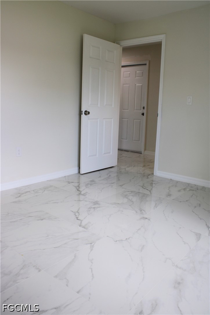 6 Bed Duplex for Sale in Lehigh Estates, photo 10