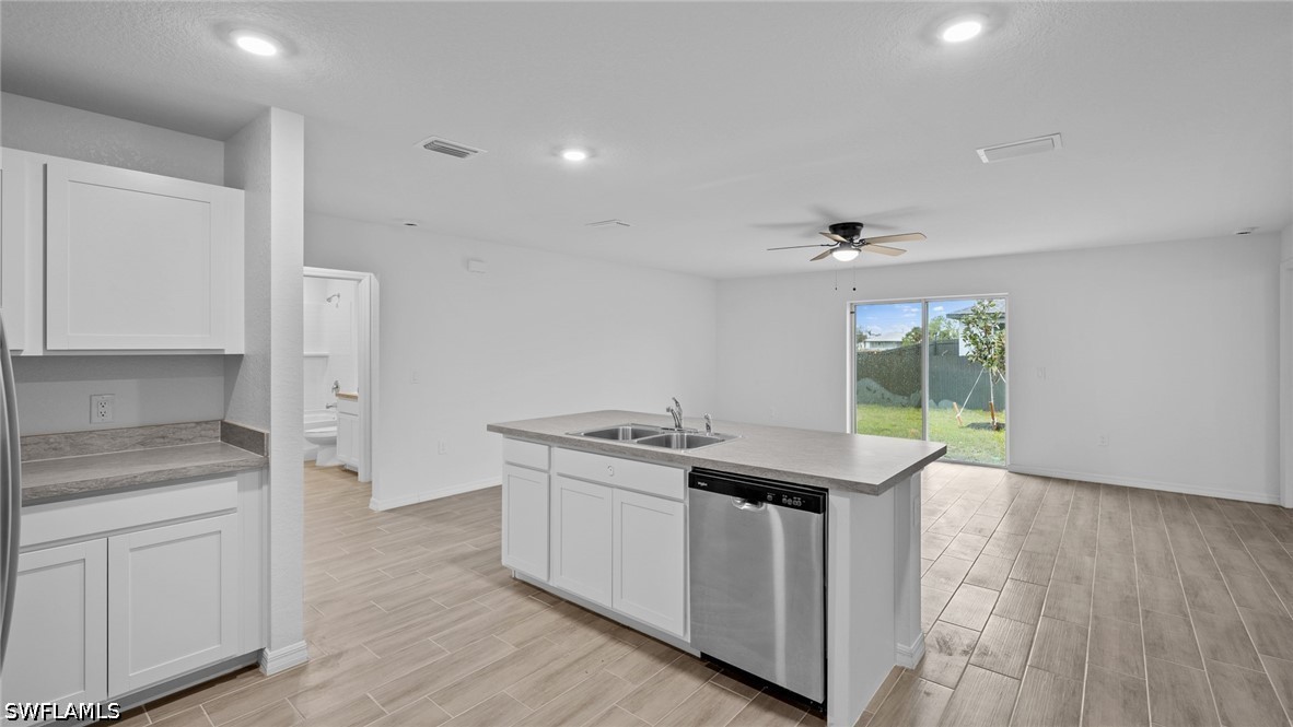 4 Bed SingleFamilyResidence for Sale in Cape Coral, photo 10