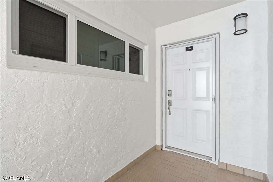 2 Bed Waterfront Home for Sale in Sand Caper, photo 10