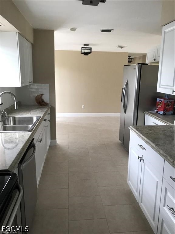 3 Bed SingleFamilyResidence for Sale in Lehigh Acres, photo 10